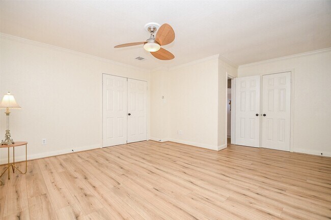 Building Photo - 710 N Fork Ct