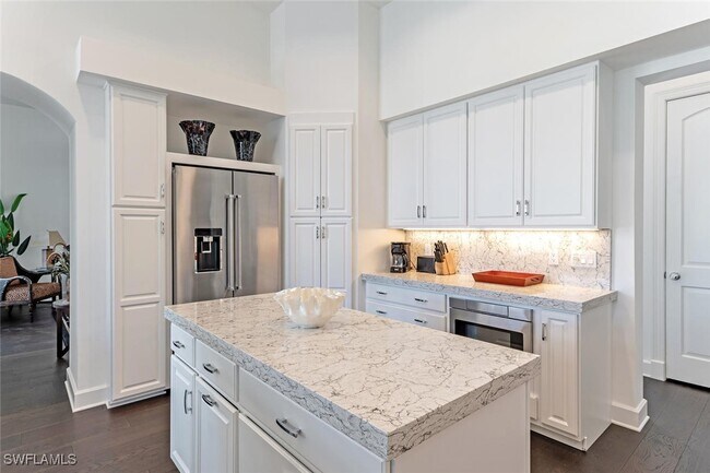 Building Photo - 2540 Half Moon Walk