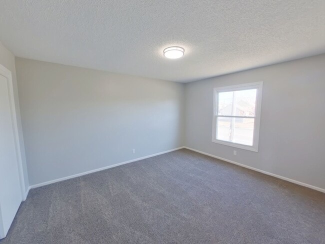 Building Photo - 242 N Acadia Ave