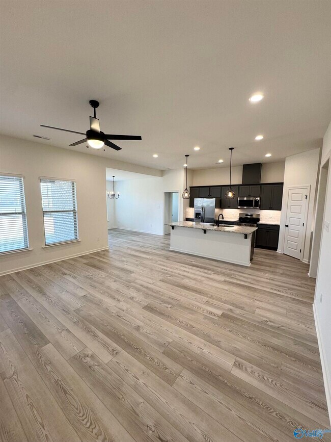 Building Photo - 16702 Ted Childs Dr