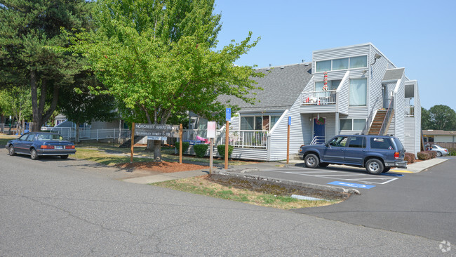 Building Photo - Norcrest Apartments