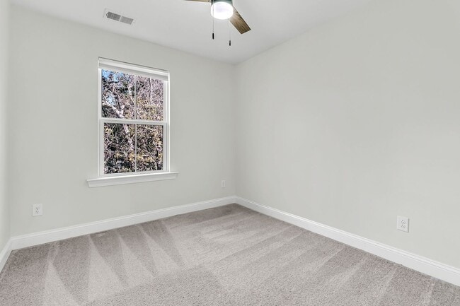 Building Photo - Gorgeous 3-Story Townhome in Park Circle | 3BR + Flex Space + Garage