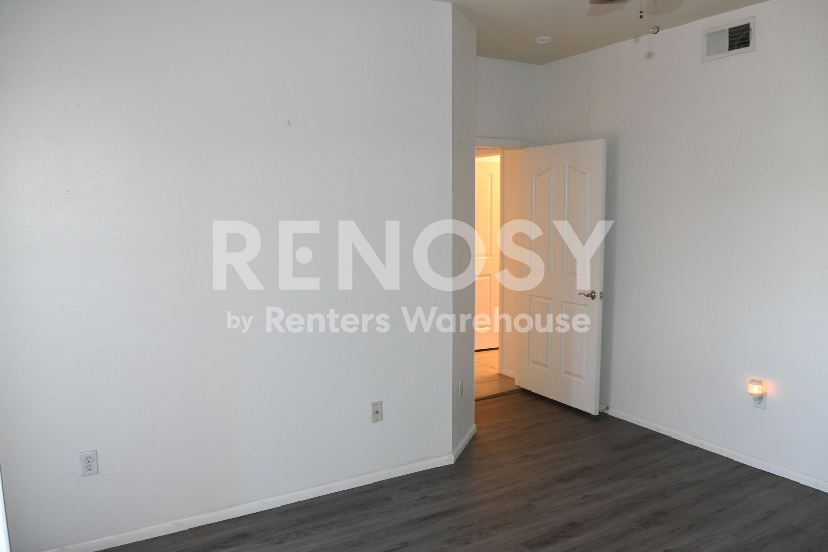 Building Photo - 16013 S Desert Foothills Pkwy