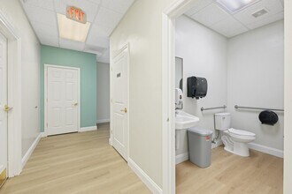 Building Photo - 3606 Maclay Blvd