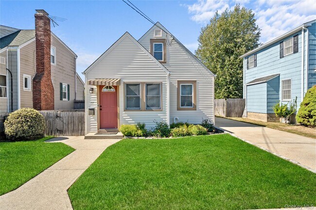 Primary Photo - 11 Wilson Ave