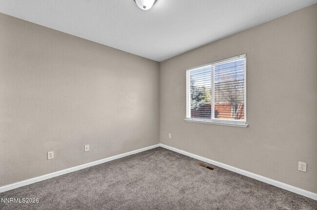 Building Photo - 17765 Oakview Ct