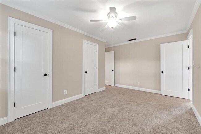 Building Photo - 2328 Woodbine Ave