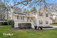 Building Photo - 560 Presidential Dr