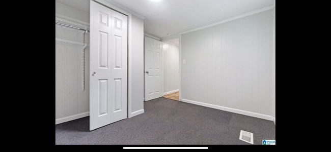 Building Photo - 11482 Lake Dr