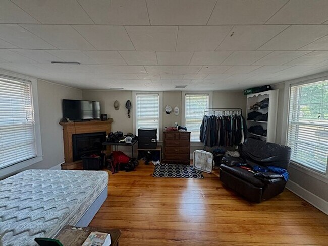 Building Photo - CHARMING 2BD 1BA HOME IN HAMEL