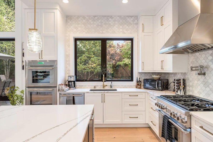 Building Photo - 115 110th Pl SE