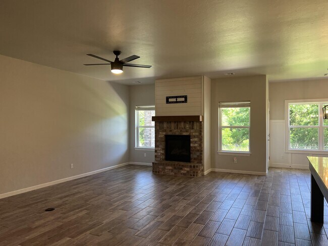 Building Photo - 509 NW 183rd St
