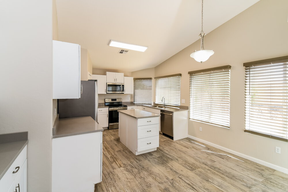 Building Photo - 2717 S Ananea