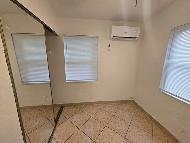 Building Photo - Charming corner lot home in Palm Beach County - 2 Bedroom 1 Bathroom