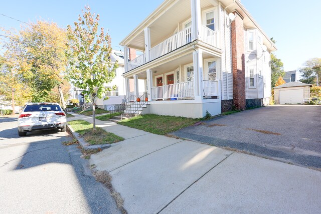 Building Photo - 111 E Elm Ave