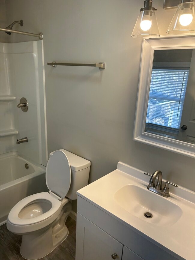 Bathroom 2 - 821 Hazard Ave
