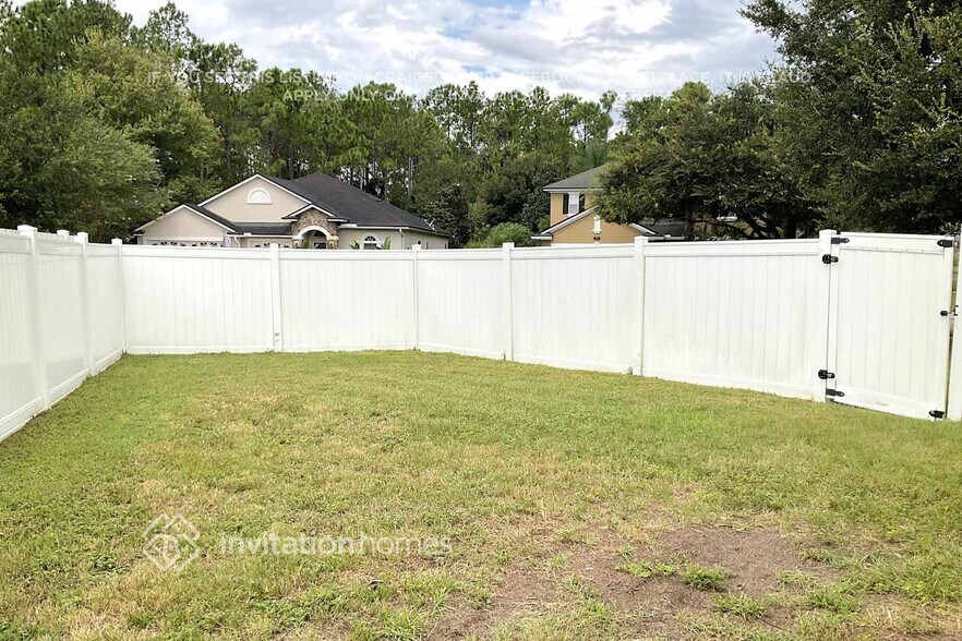 Building Photo - 530 Side Creek Ln