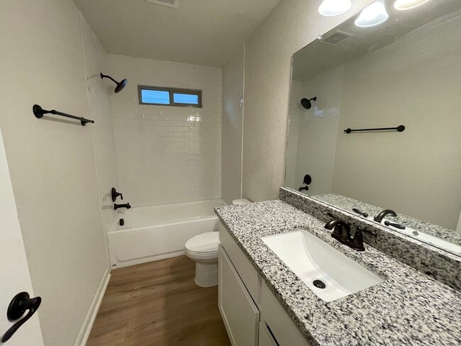 Building Photo - Gated 3-Bed Townhome Near SeaWorld & Lackland AFB — Pets Welcome!