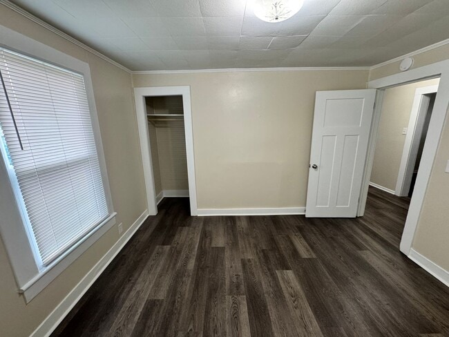 Building Photo - 2/1 House currently being remodeled. Shoul...