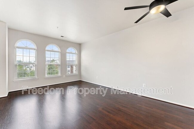 Building Photo - 9530 Walker Way