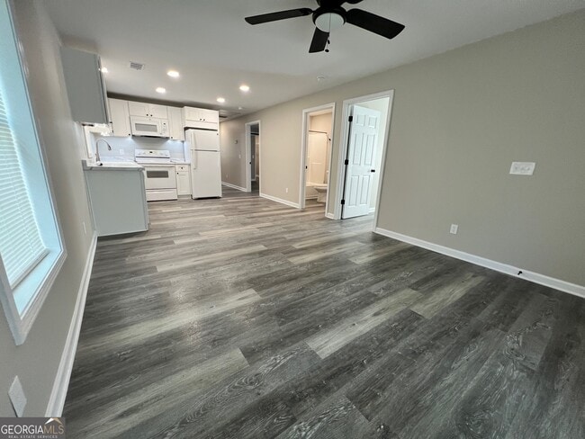 Building Photo - 416 Gordon St