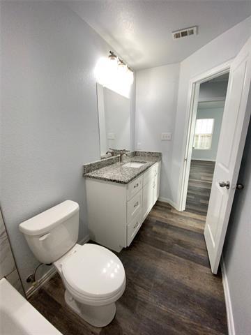 Building Photo - 924 E Annie St