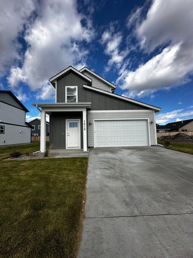 Primary Photo - Beautiful and New 3 Bedroom Home