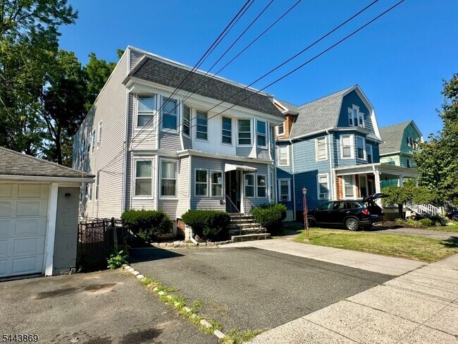 Building Photo - 4 Swaine Pl