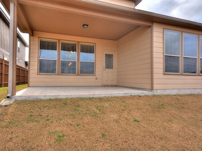 Building Photo - Spacious North Austin Gem: Modern Comfort,...