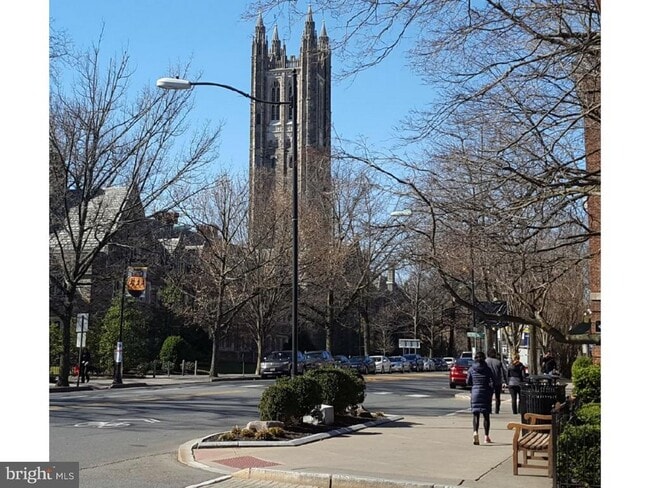 Building Photo - 10 Charlton St