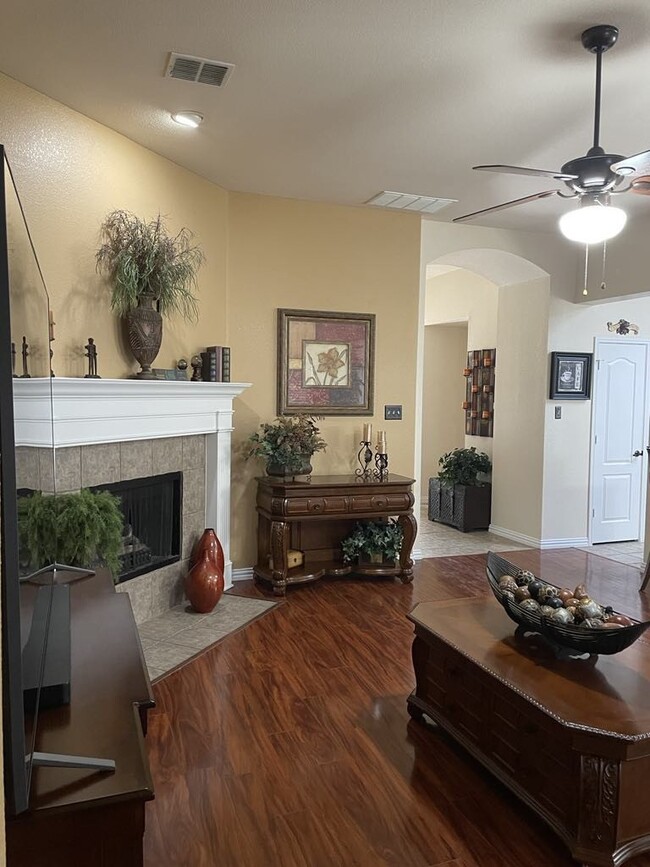 Building Photo - 4102 Kite Ln