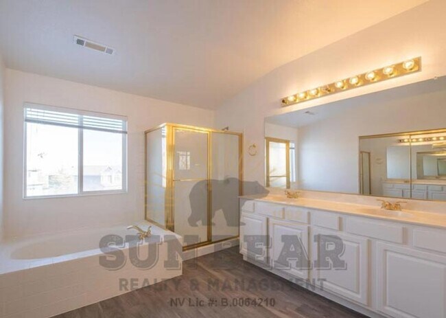 Building Photo - Beautiful Home in S. Reno!  (Rolling Hills) - Dog Friendly!!!