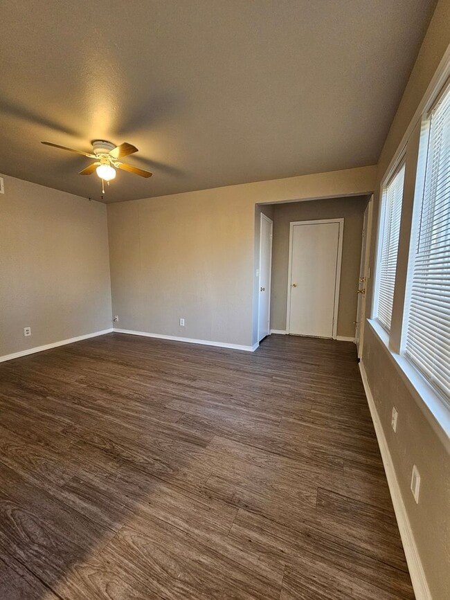 Building Photo - (3) Bed/(1) Bath in Core Norman Avail NOW! Pet Negotiable!