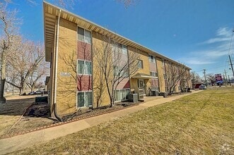 Building Photo - 1020 Twixt Town Rd NE