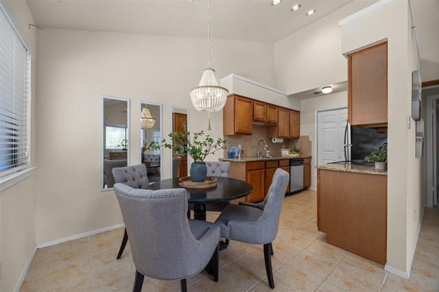 Building Photo - 5742 Cedar Creek Dr