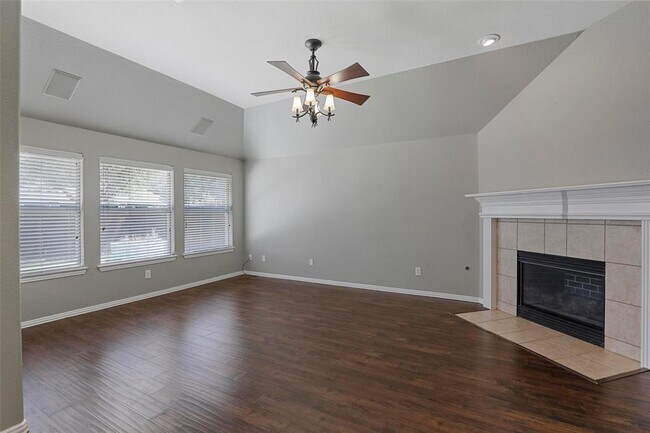 Building Photo - 1776 Bentley Dr