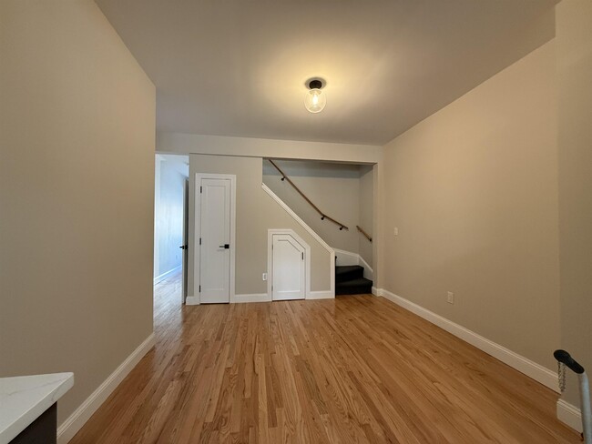 Building Photo - 183 Lexington Ave