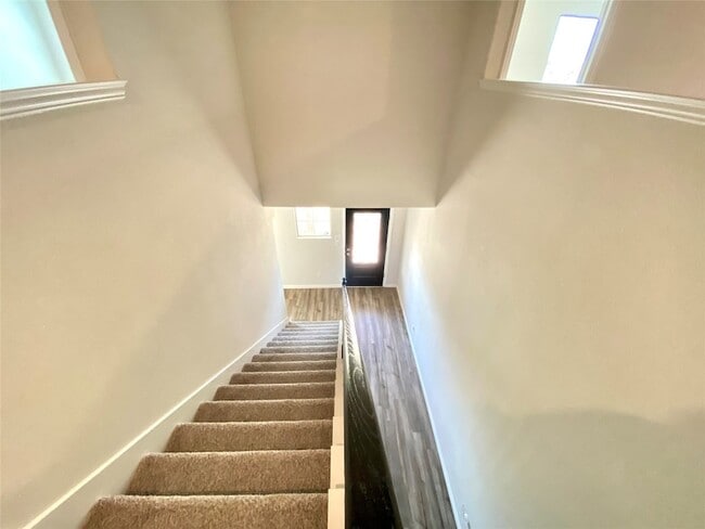 Building Photo - 1800 Canyon Ln