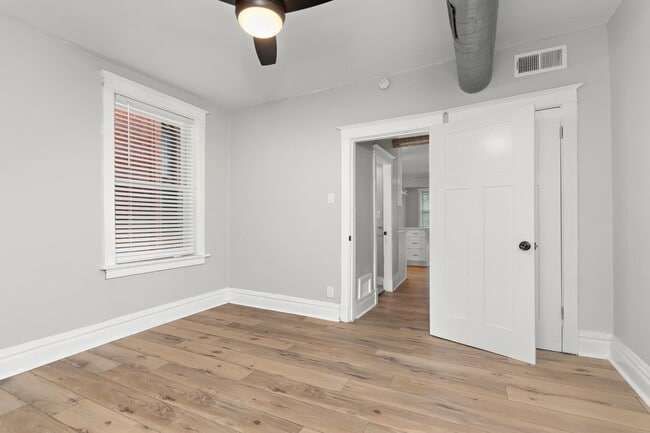 Building Photo - 4333 Forest Park Ave