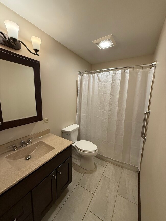 Building Photo - 6156 Knoll Way Dr