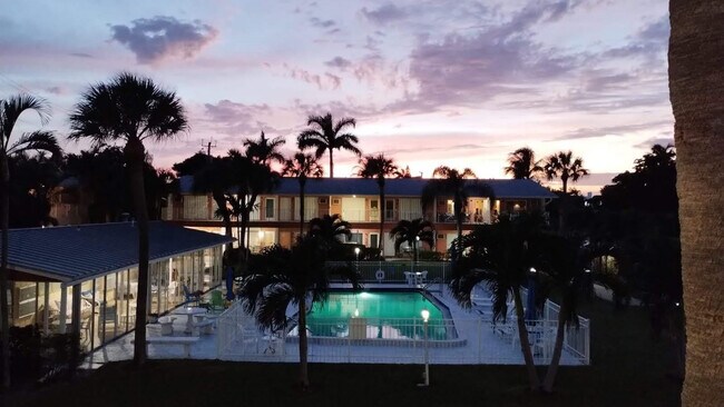 Building Photo - 3212 SE 8th St