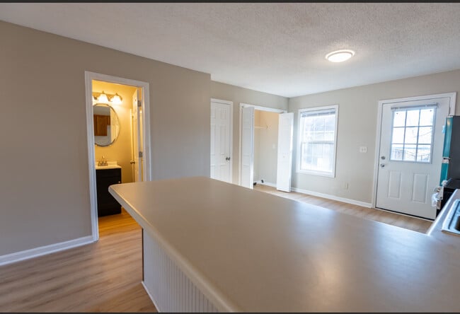 Building Photo - 225 Springfield Cir