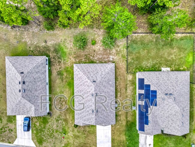 Building Photo - 72 Hickory Crse