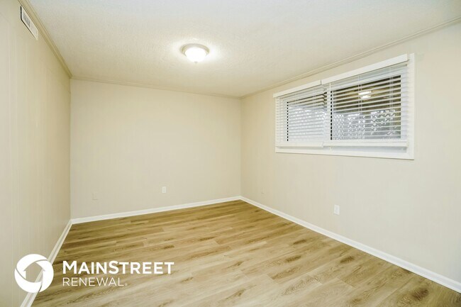 Building Photo - 2684 Glenbriar St