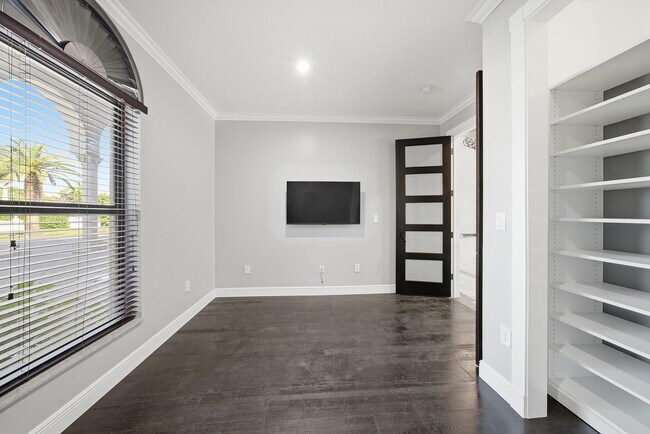 Building Photo - 10270 SW 58th St