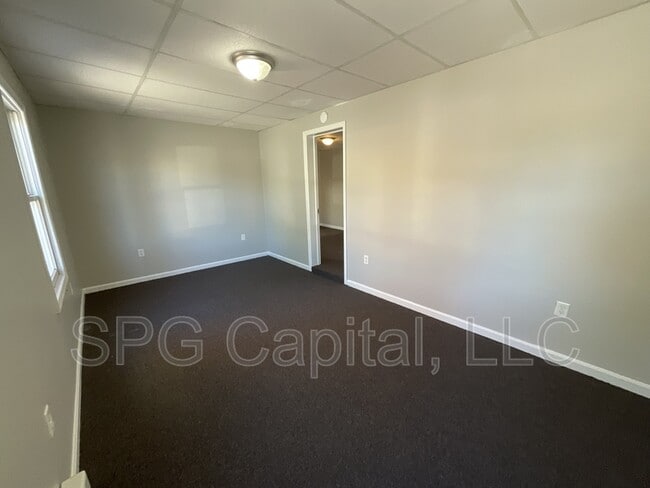 Building Photo - 255 Chambersburg St