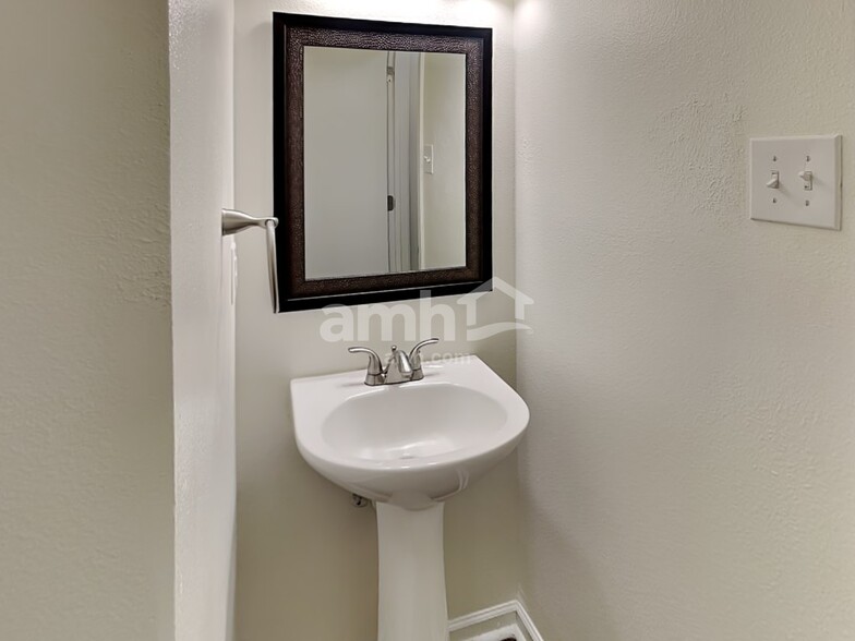 Building Photo - 4461 Norfleet St