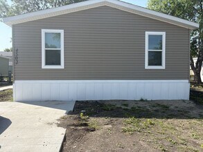 Building Photo - 4502 San Juan Dr S