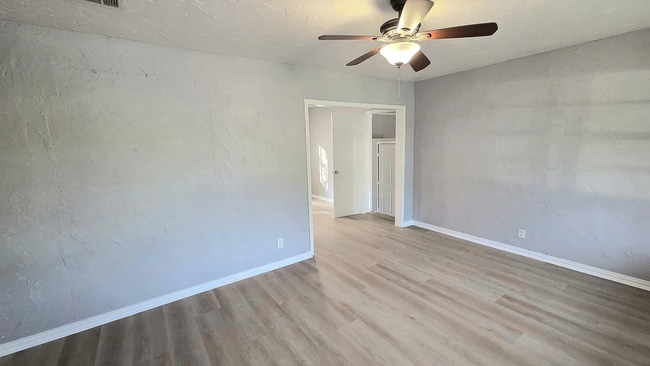 Building Photo - 2819 Anzio Dr