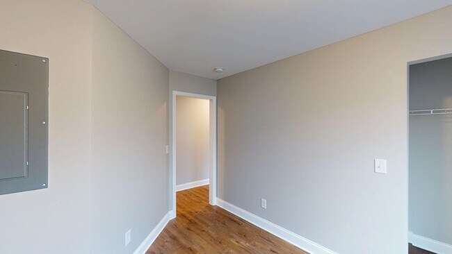 Building Photo - Columbia, TN 2 Bed/2.5 Bath Townhome With ...